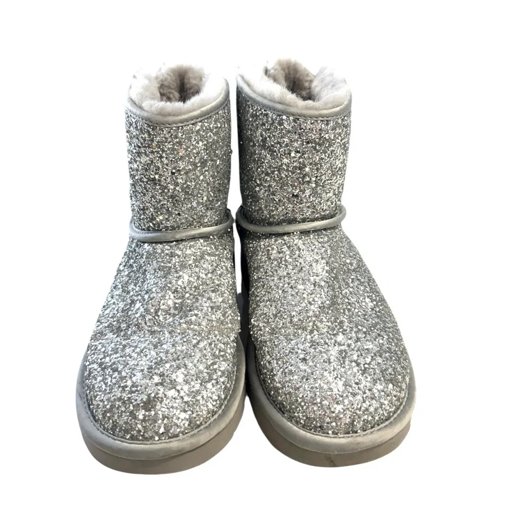 UGG Cosmos Silver Glitter Boots with Bow. Size 6